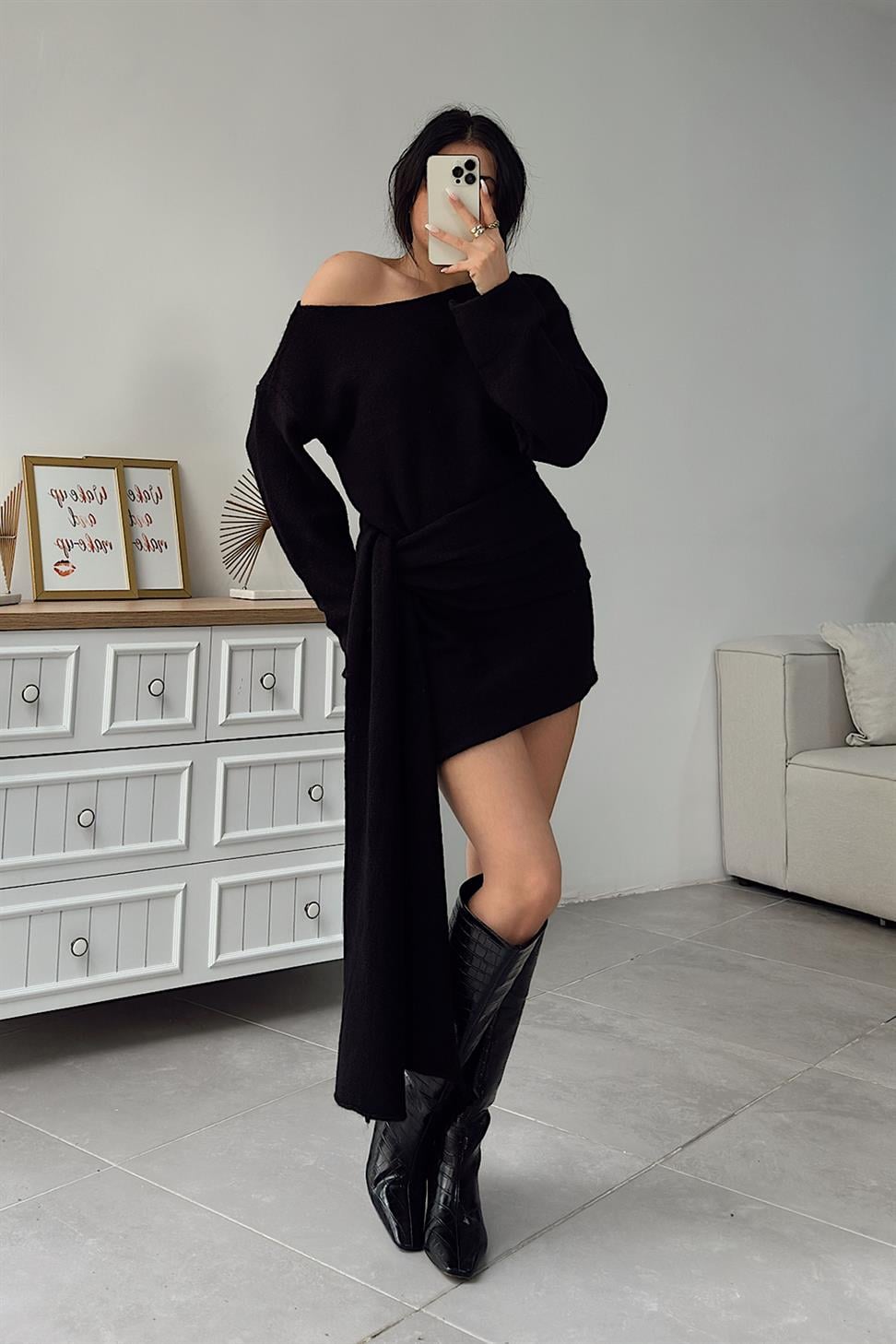 Premium Seri Tek Omuz Kuşak Detaylı Mini Triko Elbise Siyah