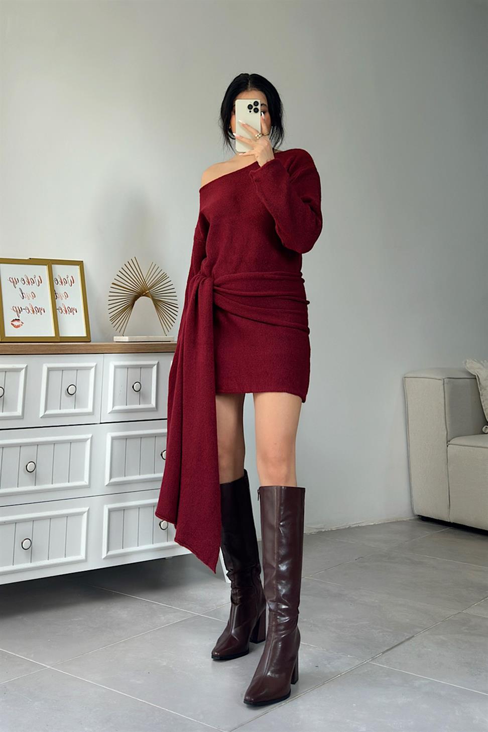 Premium Seri Tek Omuz Kuşak Detaylı Mini Triko Elbise Bordo