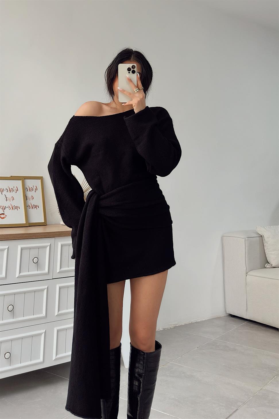 Premium Seri Tek Omuz Kuşak Detaylı Mini Triko Elbise Siyah