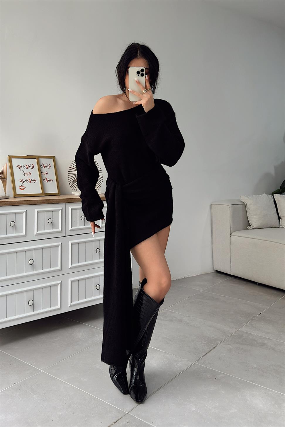 Premium Seri Tek Omuz Kuşak Detaylı Mini Triko Elbise Siyah