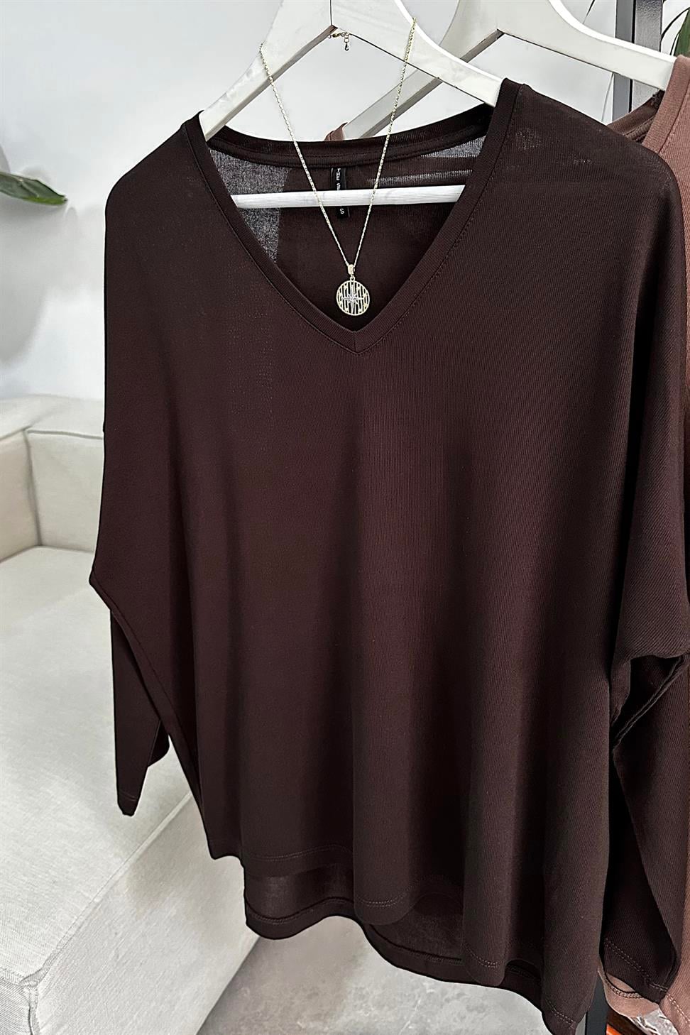 Premium Seri V Yaka Basic Bluz Acı Kahve