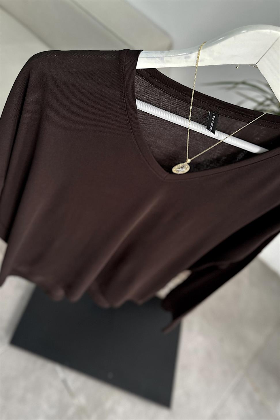 Premium Seri V Yaka Basic Bluz Acı Kahve