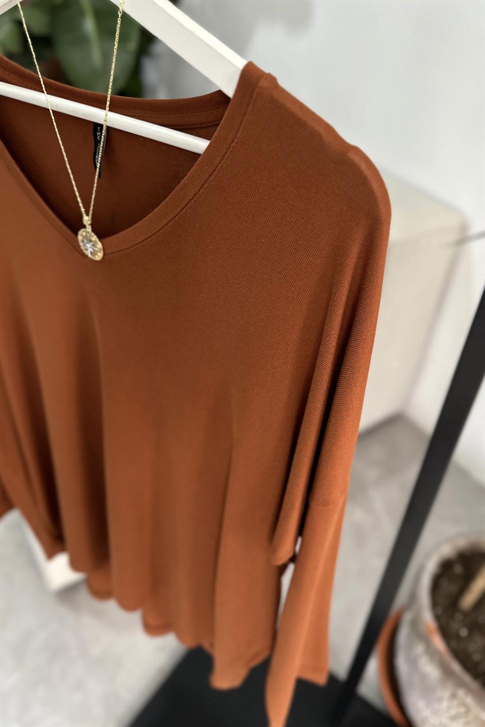 Premium Seri V Yaka Basic Bluz Kiremit