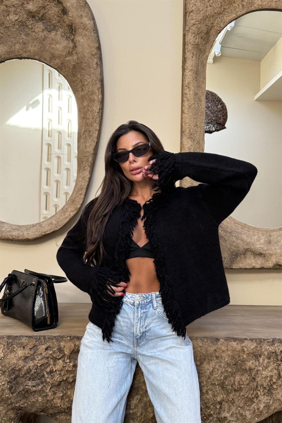 Püskül Detaylı Triko Hırka Siyah
