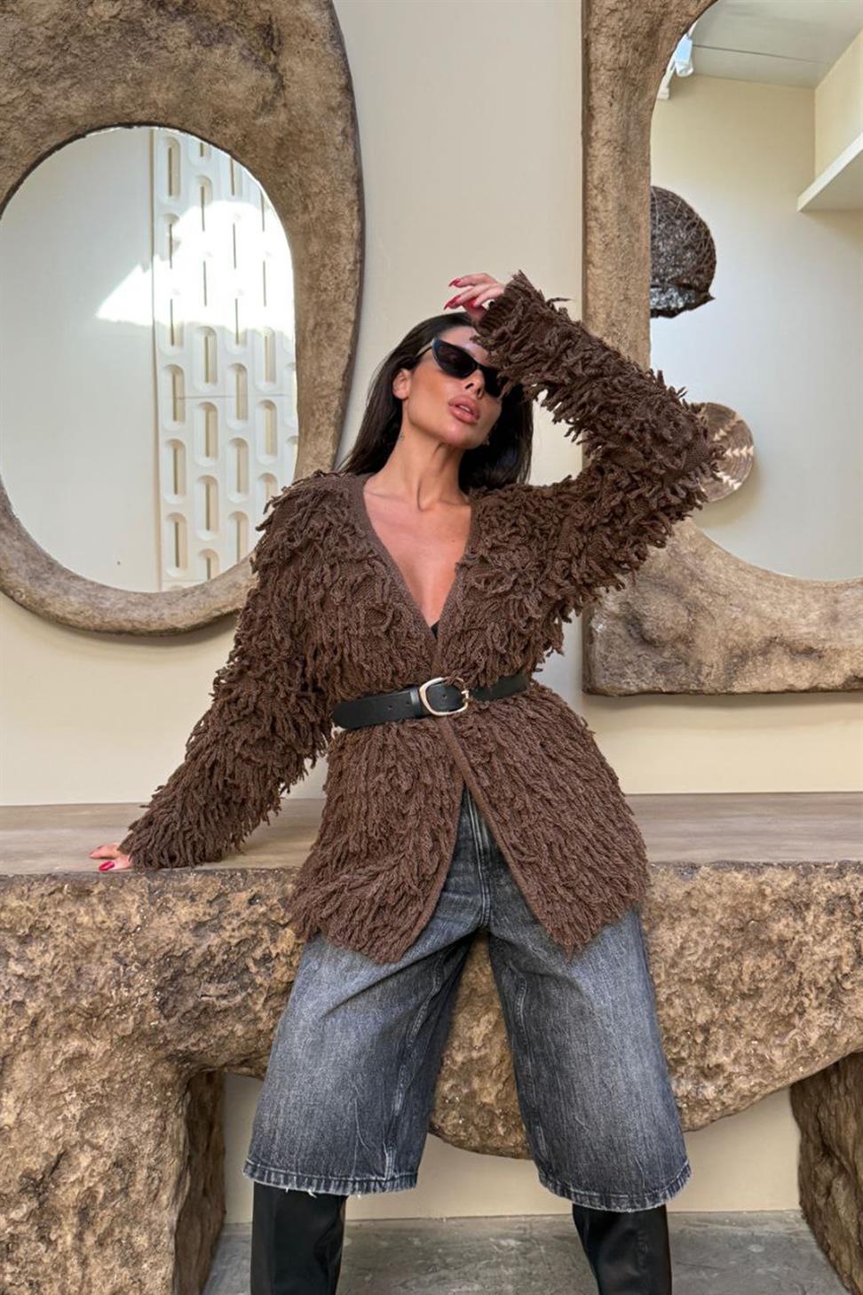 Püsküllü Kısa Hırka Acı Kahve