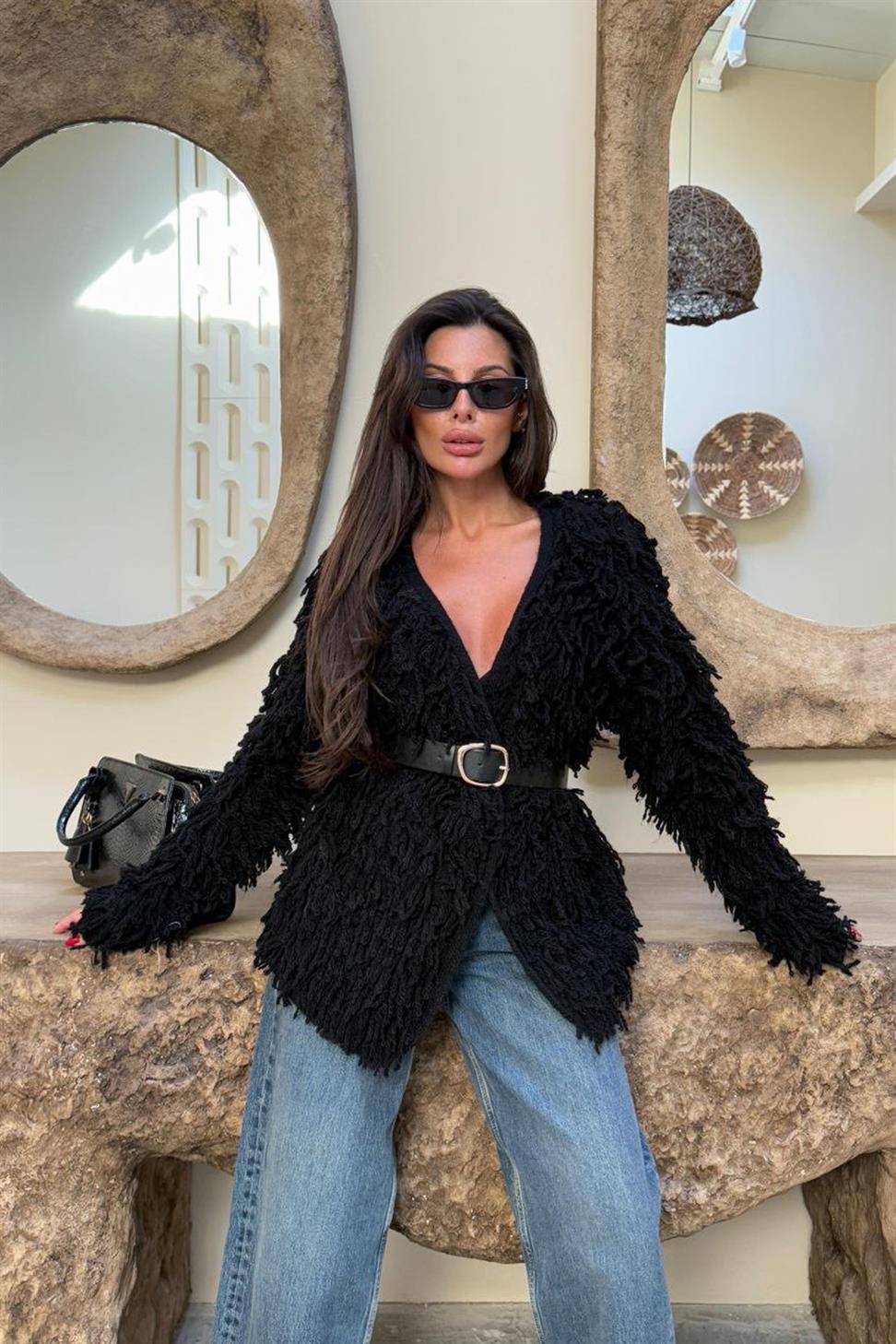 Püsküllü Kısa Hırka Siyah