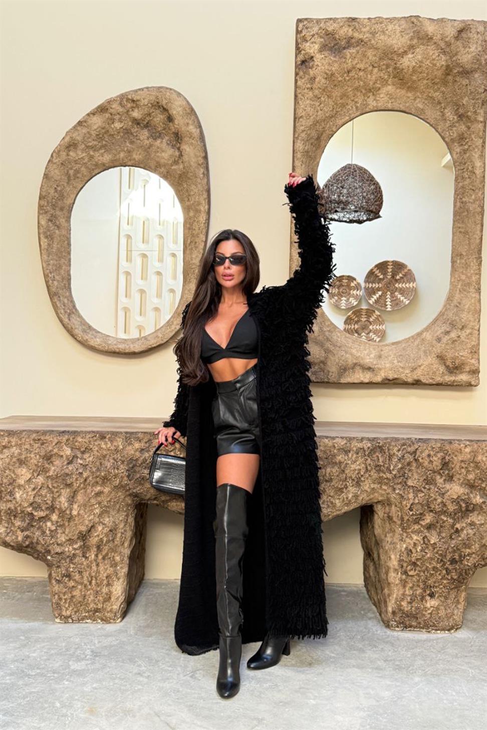 Püsküllü Uzun Hırka Siyah