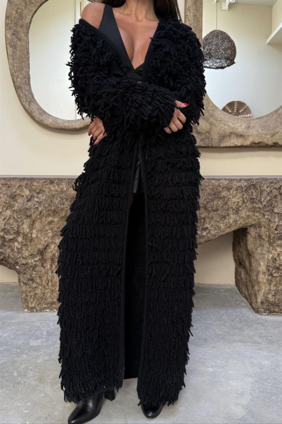 Püsküllü Uzun Hırka Siyah