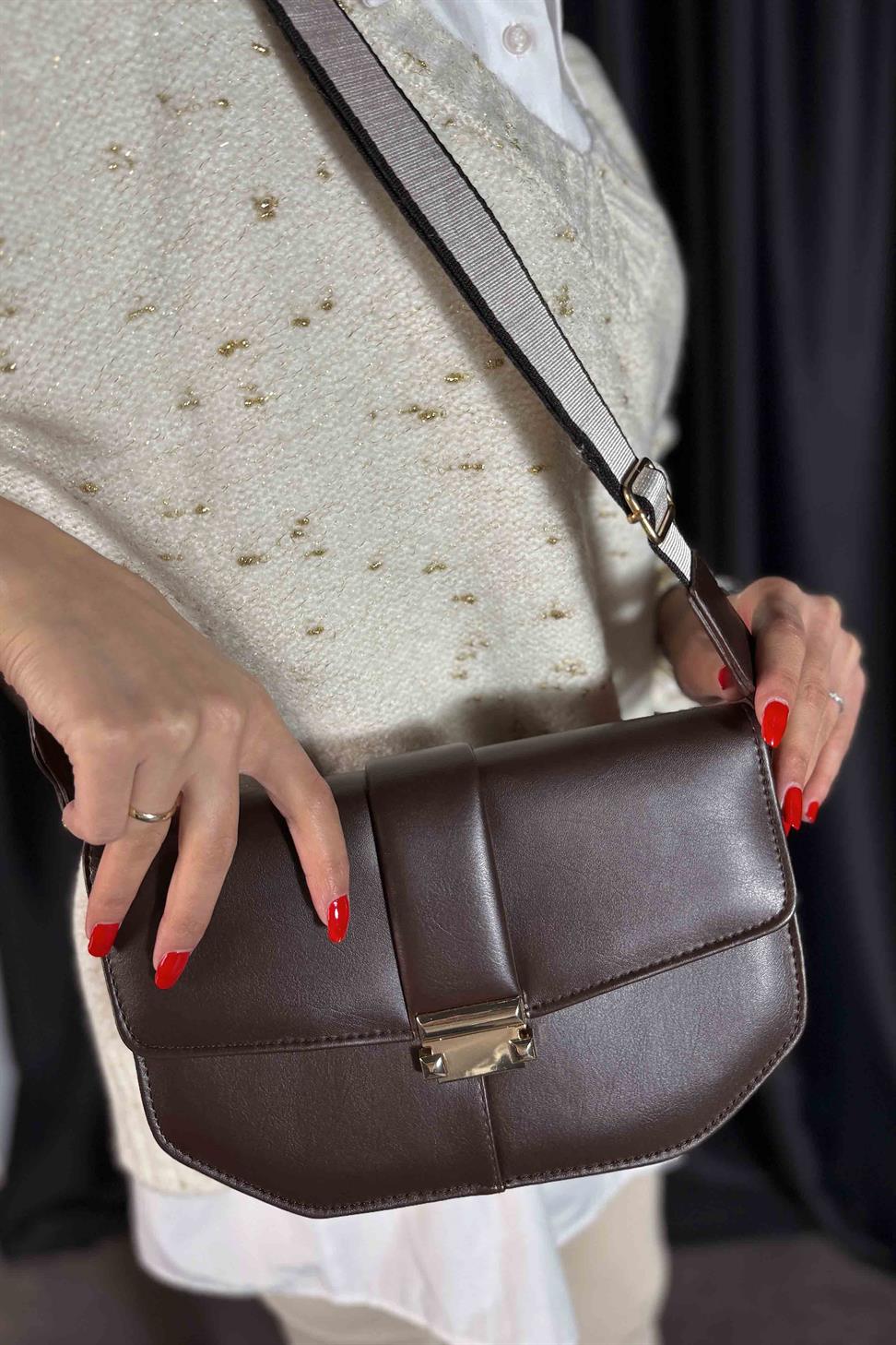 Roma Model El Ve Kadın Omuz Çantası Bitter Kahve