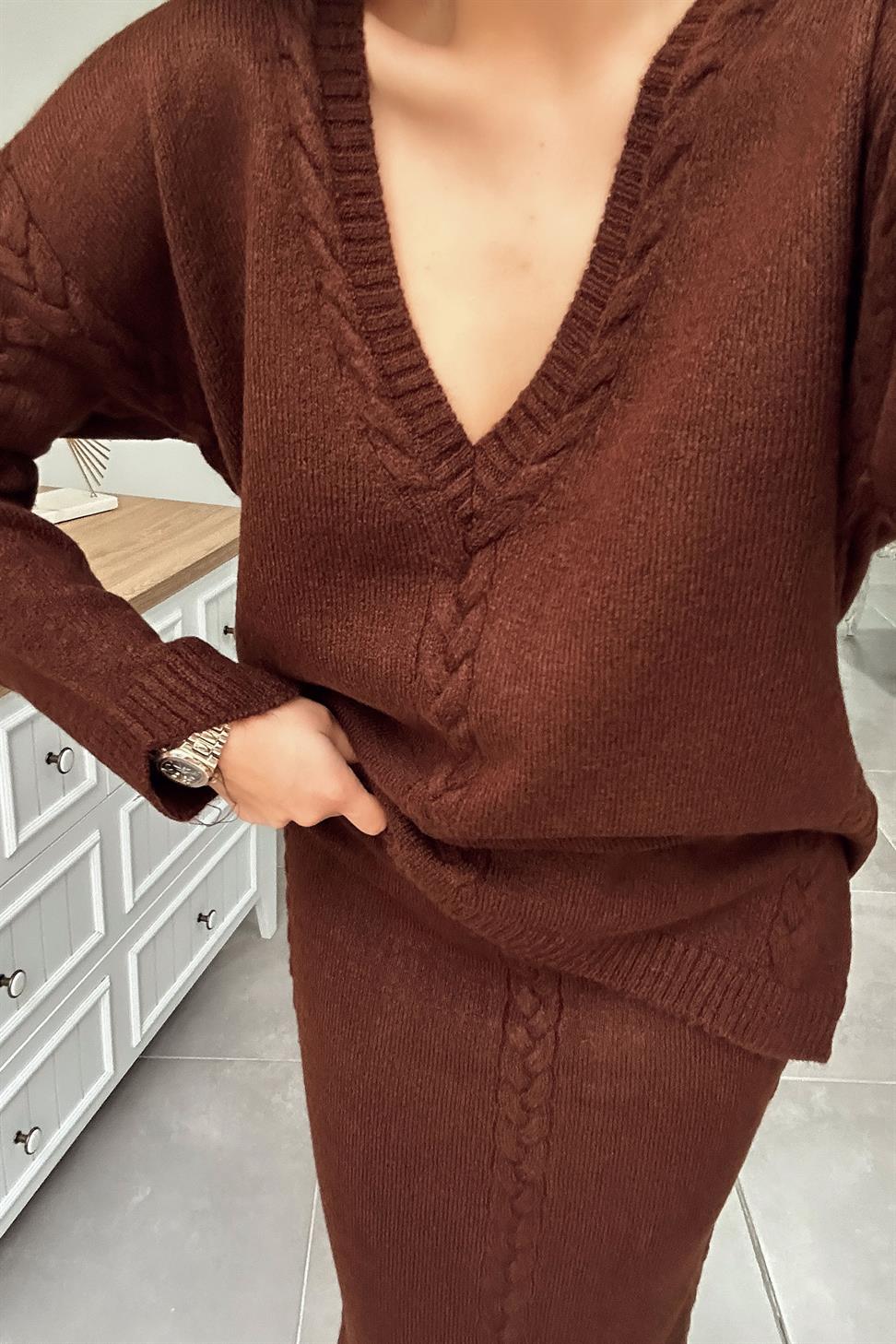 Saç Örgü Detaylı Etekli Triko Takım Acı Kahve