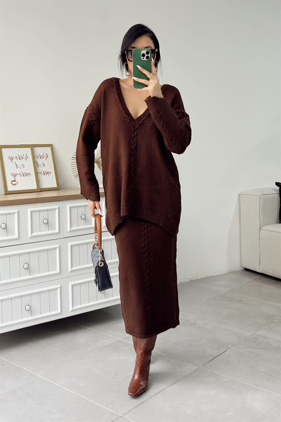 Saç Örgü Detaylı Etekli Triko Takım Acı Kahve