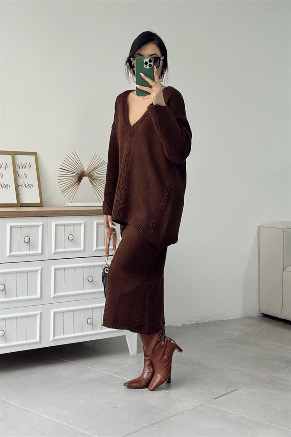 Saç Örgü Detaylı Etekli Triko Takım Acı Kahve