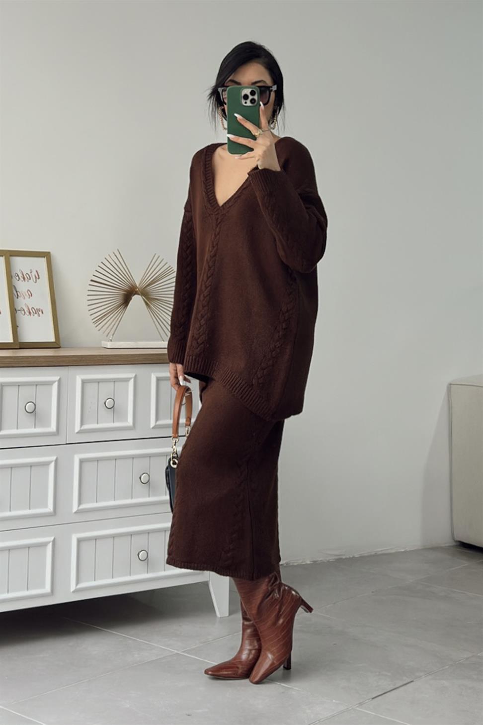 Saç Örgü Detaylı Etekli Triko Takım Acı Kahve