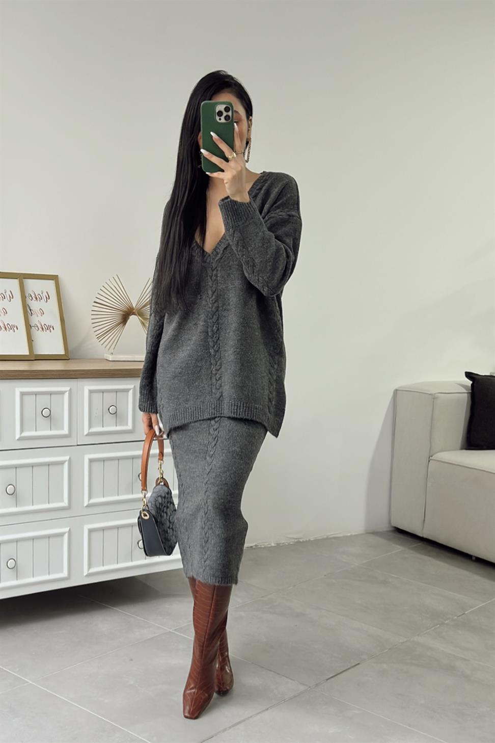 Saç Örgü Detaylı Etekli Triko Takım Antrasit