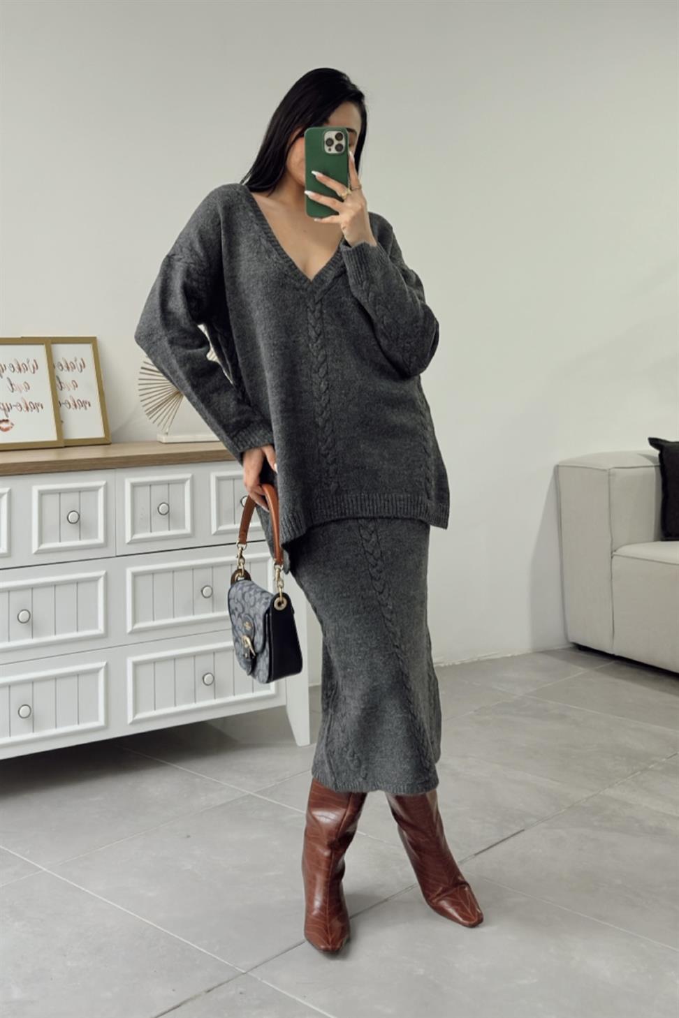 Saç Örgü Detaylı Etekli Triko Takım Antrasit