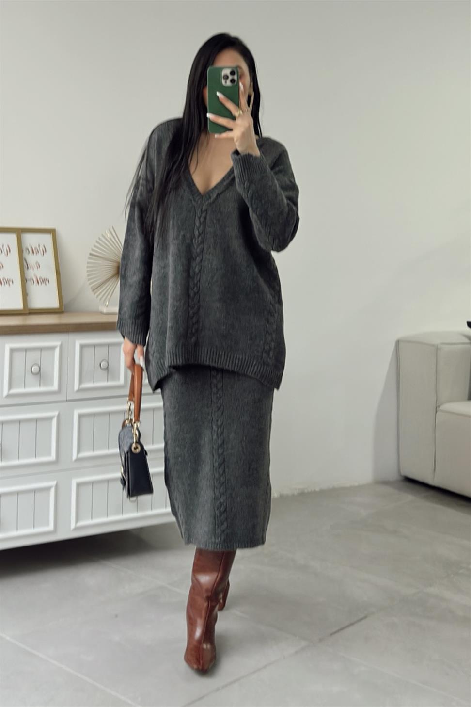 Saç Örgü Detaylı Etekli Triko Takım Antrasit