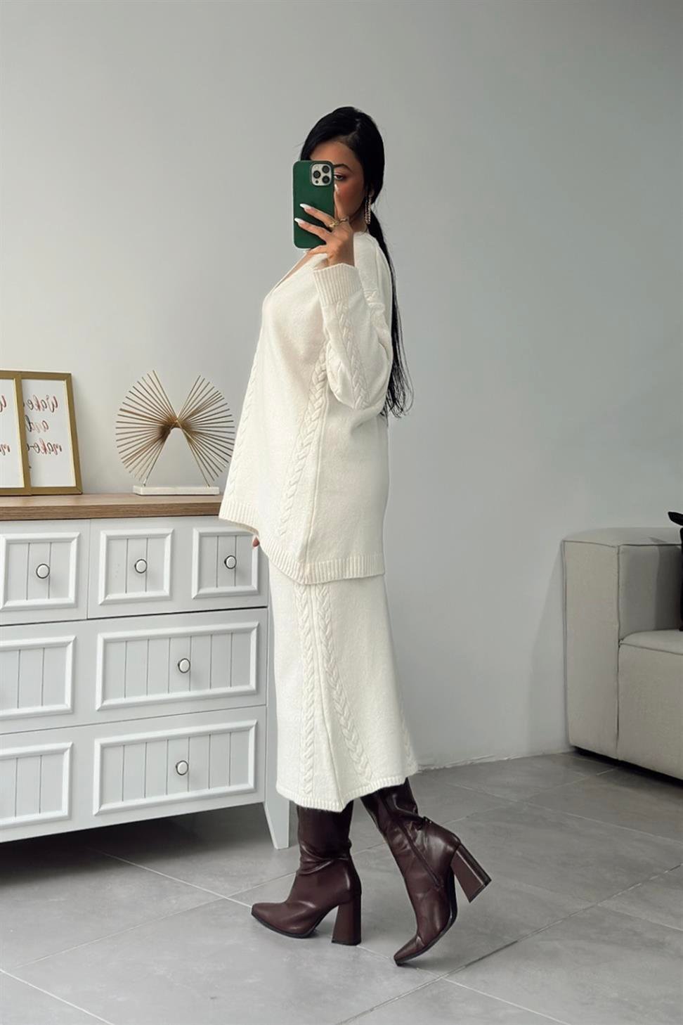 Saç Örgü Detaylı Etekli Triko Takım Ekru