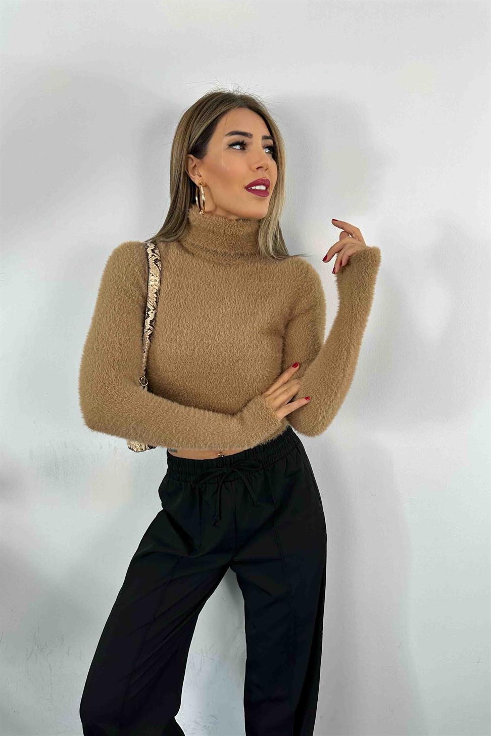 Balıkçı Yaka Crop Kazak Camel