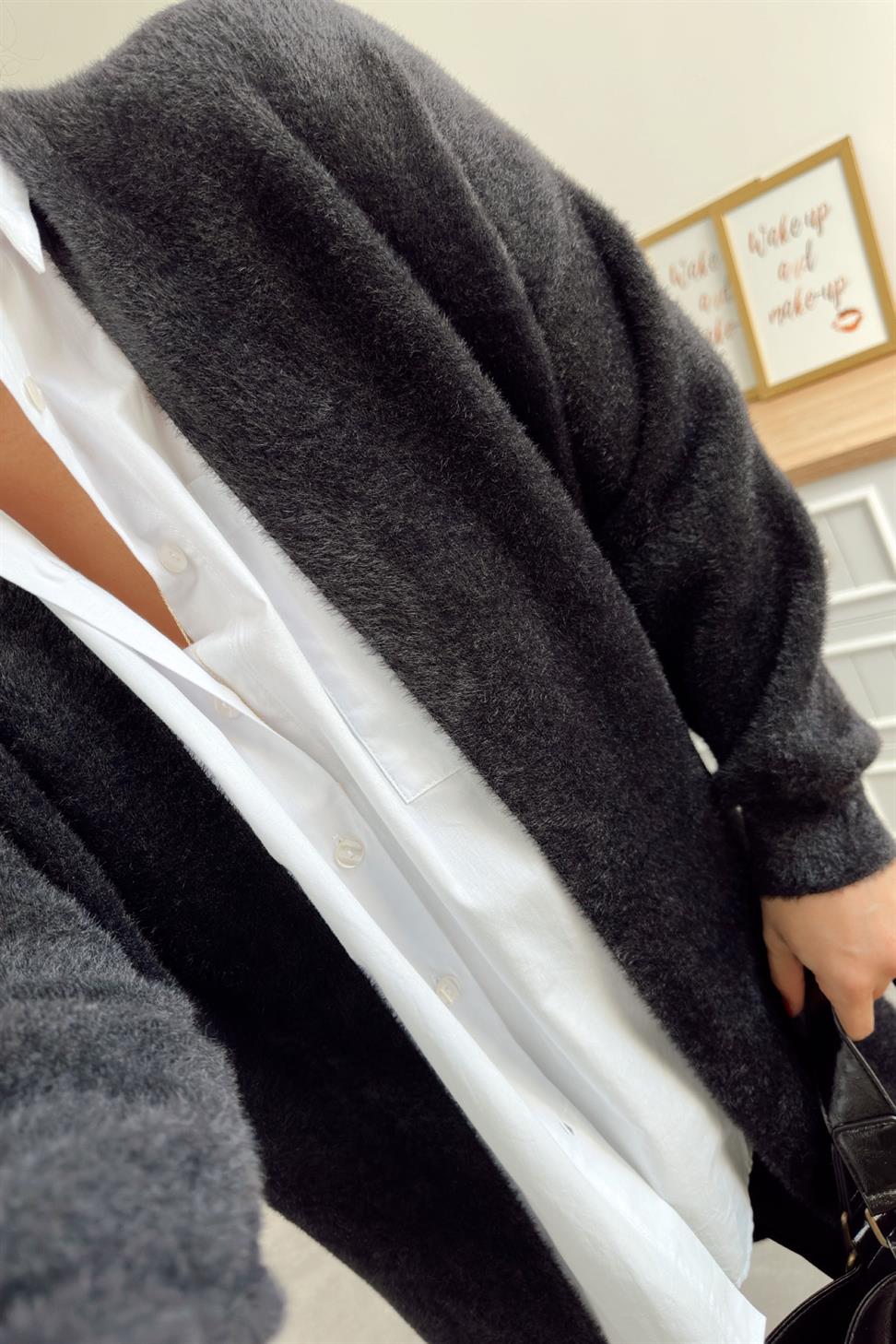 Sakallı Uzun Triko Hırka Siyah