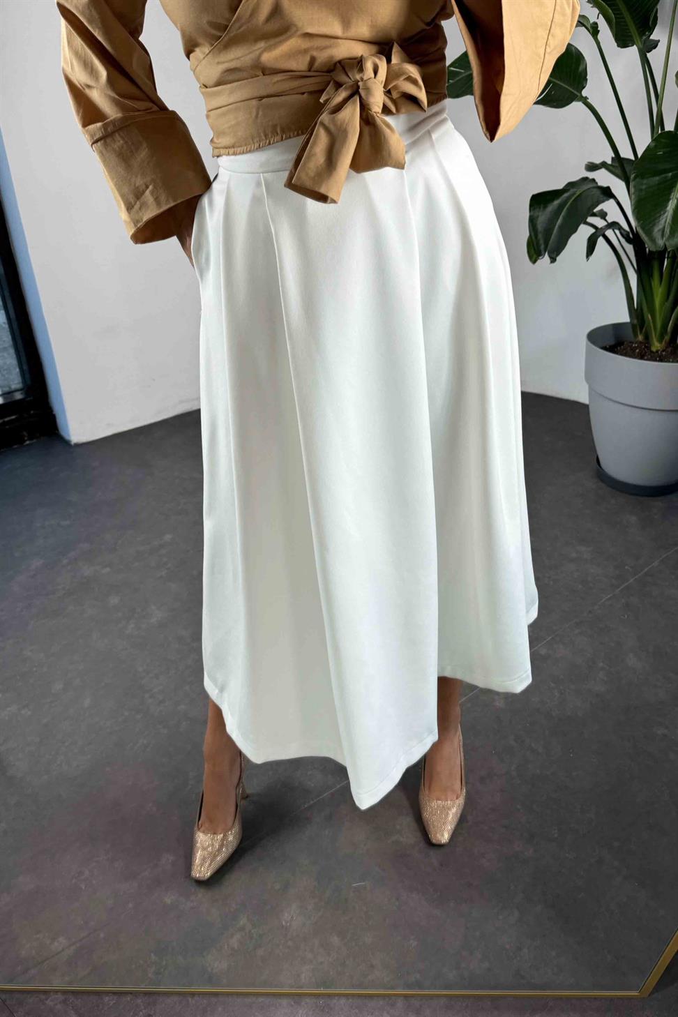 Scuba Kumaş Pileli Etek Beyaz