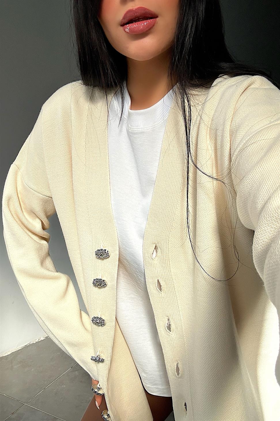 Silver Taş Düğme Detaylı Triko Hırka Ekru