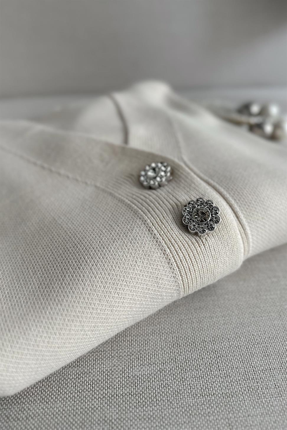 Silver Taş Düğme Detaylı Triko Hırka Ekru