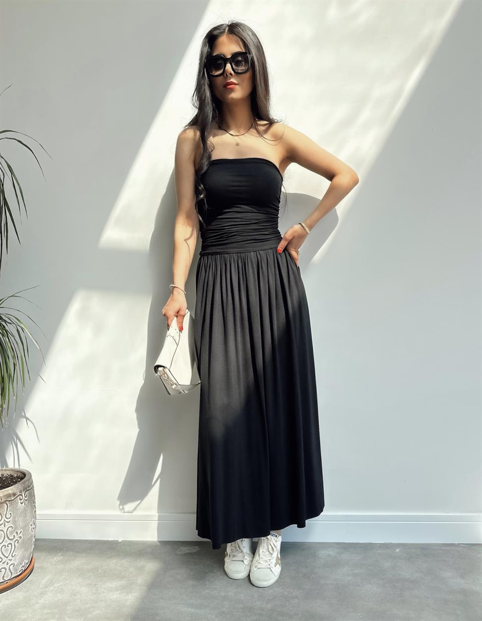 Siyah Büzgülü Straplez Maxi Elbise