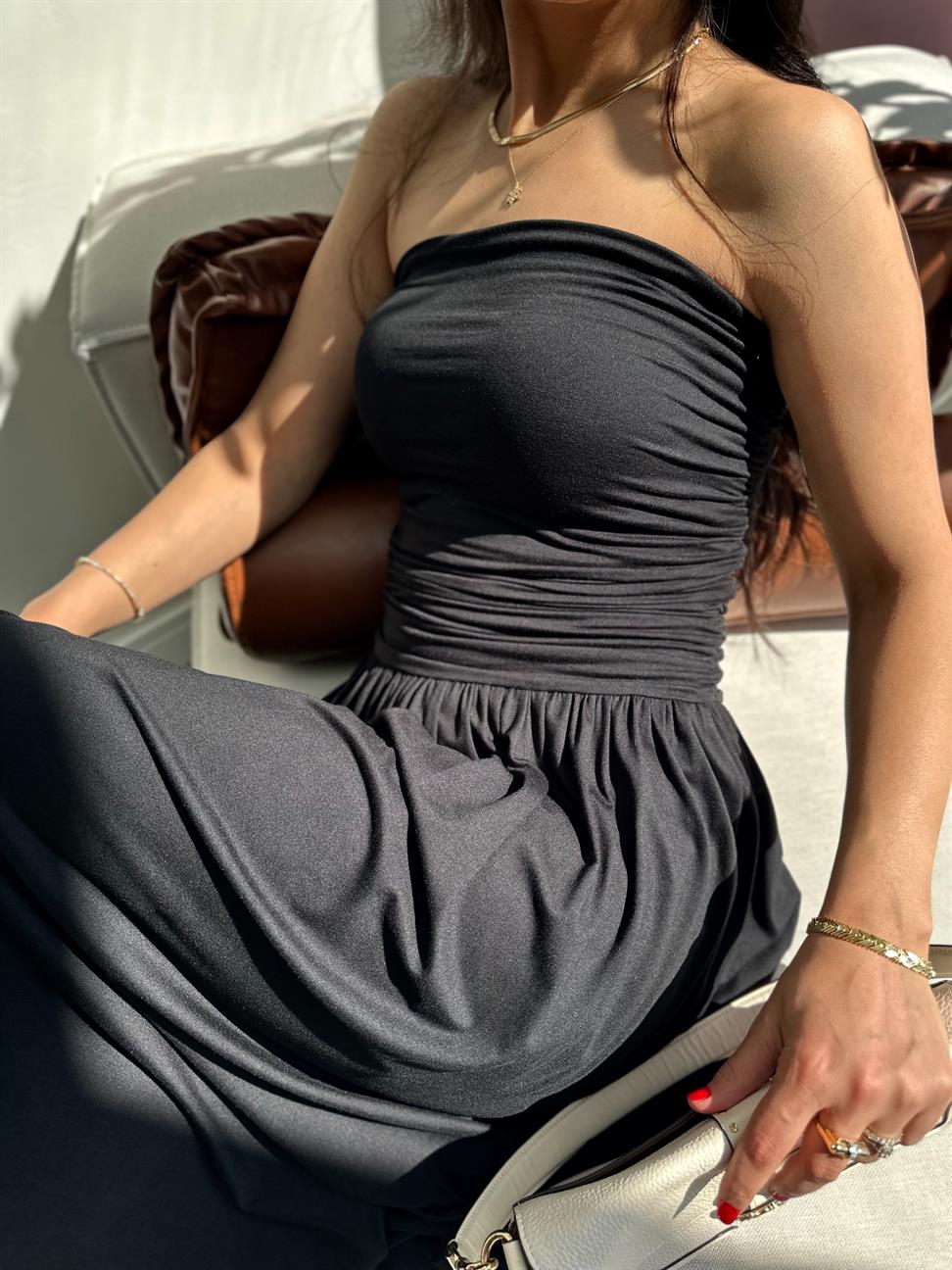 Siyah Büzgülü Straplez Maxi Elbise