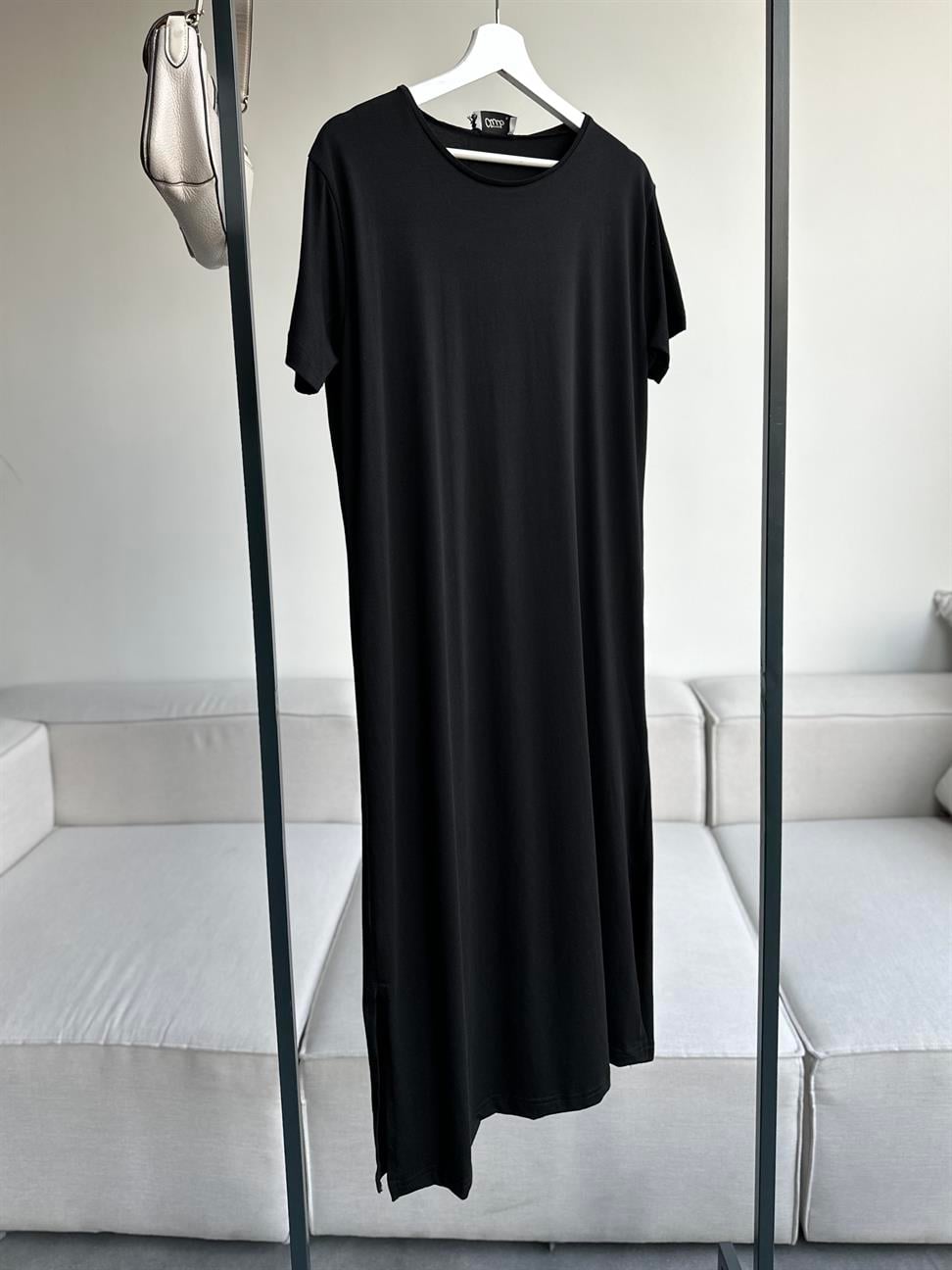 Siyah Çift Yırtmaçlı Pamuk Penye Elbise