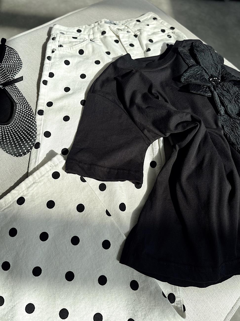 Siyah İnci Taşlı Big Flower Tshirt