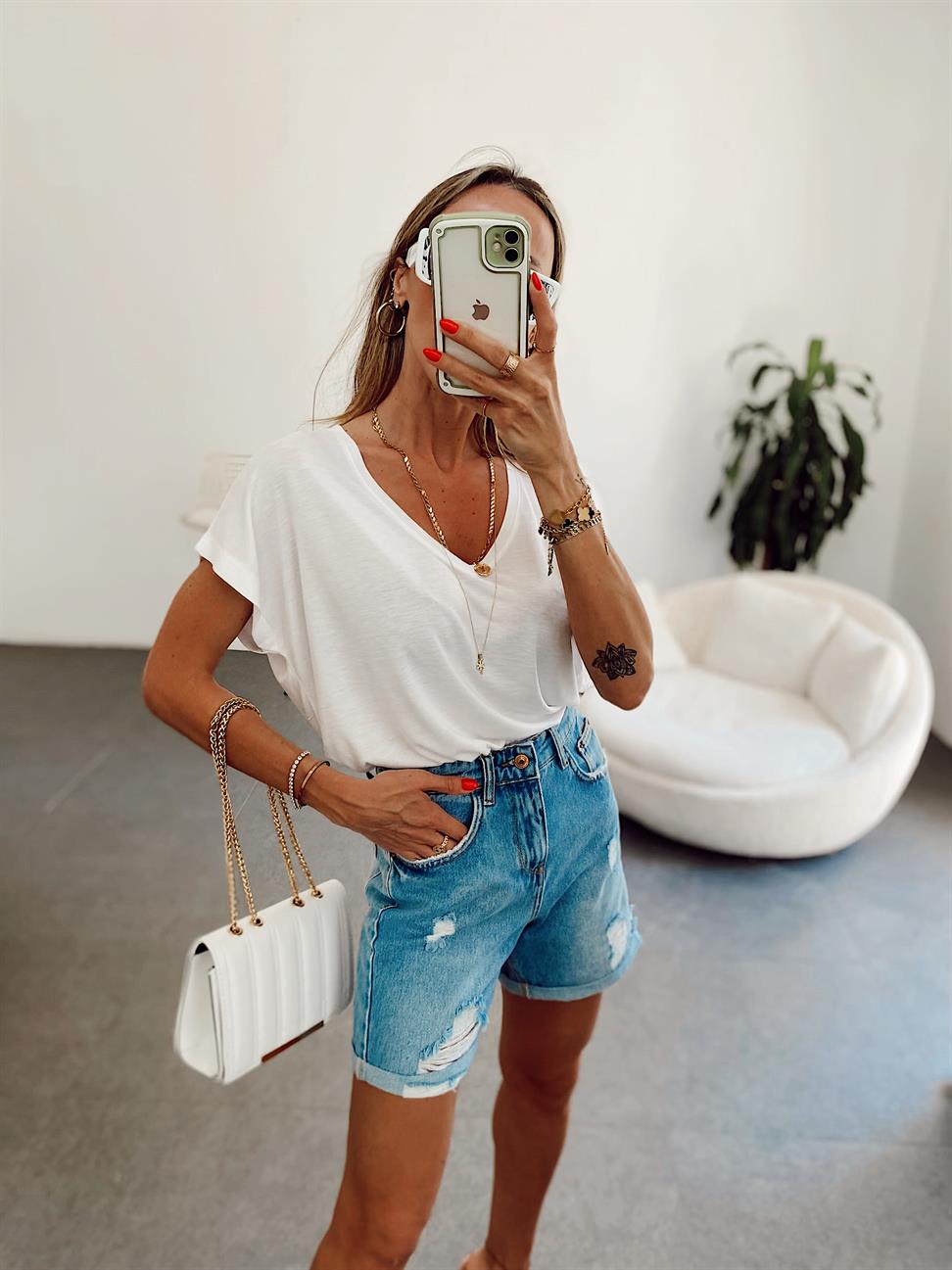 Soft Line V Yaka Basic Tişört Beyaz