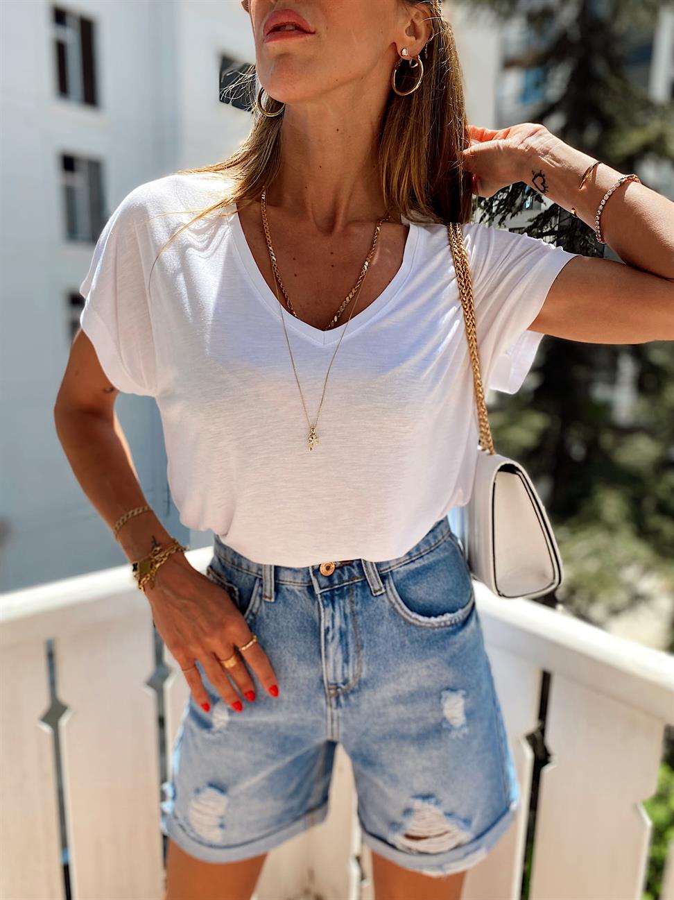 Soft Line V Yaka Basic Tişört Beyaz