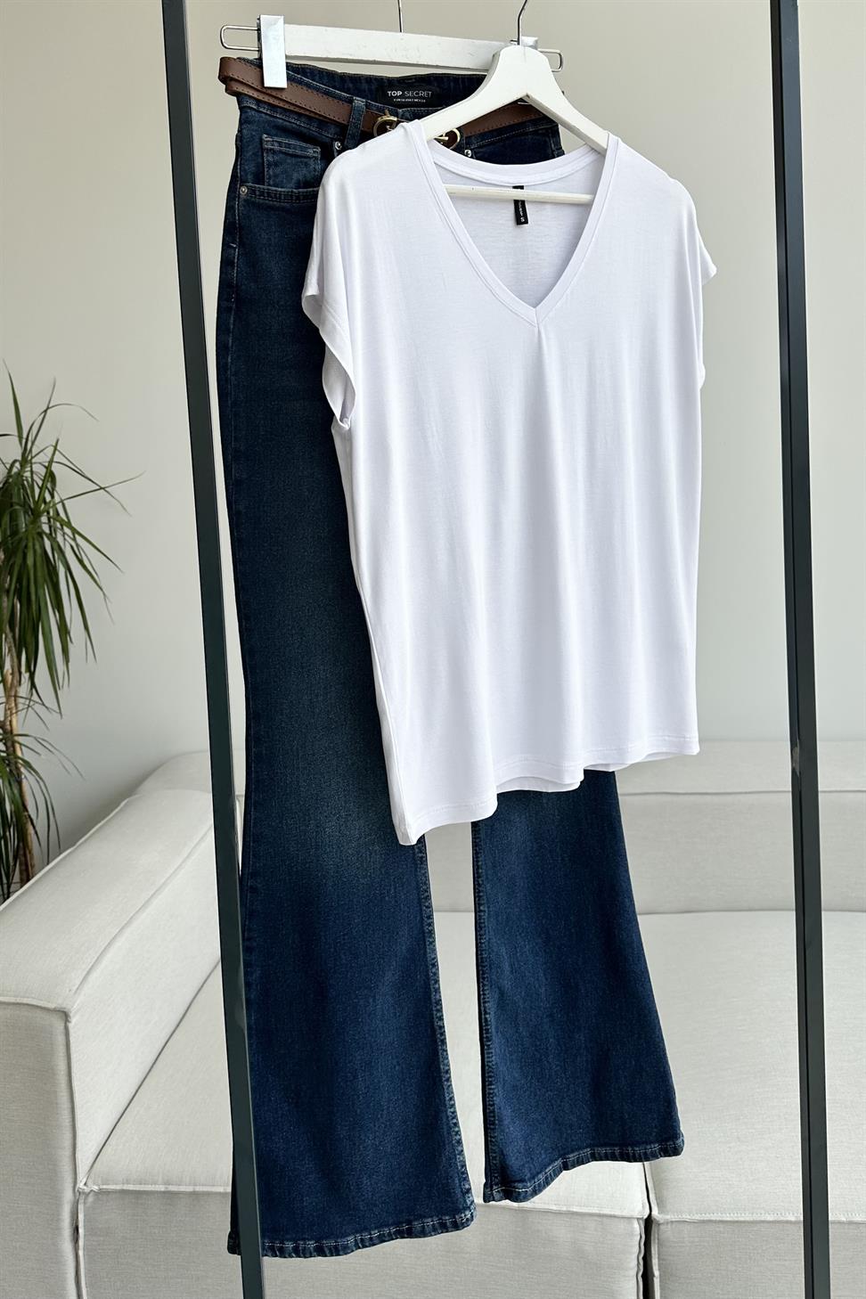 Soft Line V Yaka Basic Tişört Beyaz