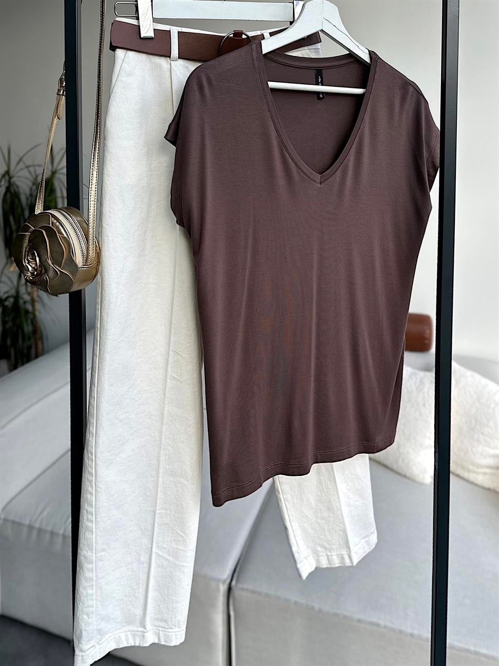 Soft Line V Yaka Basic Tişört Kahve