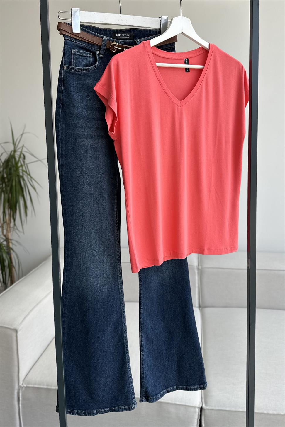 Soft Line V Yaka Basic Tişört Nar Çiçeği