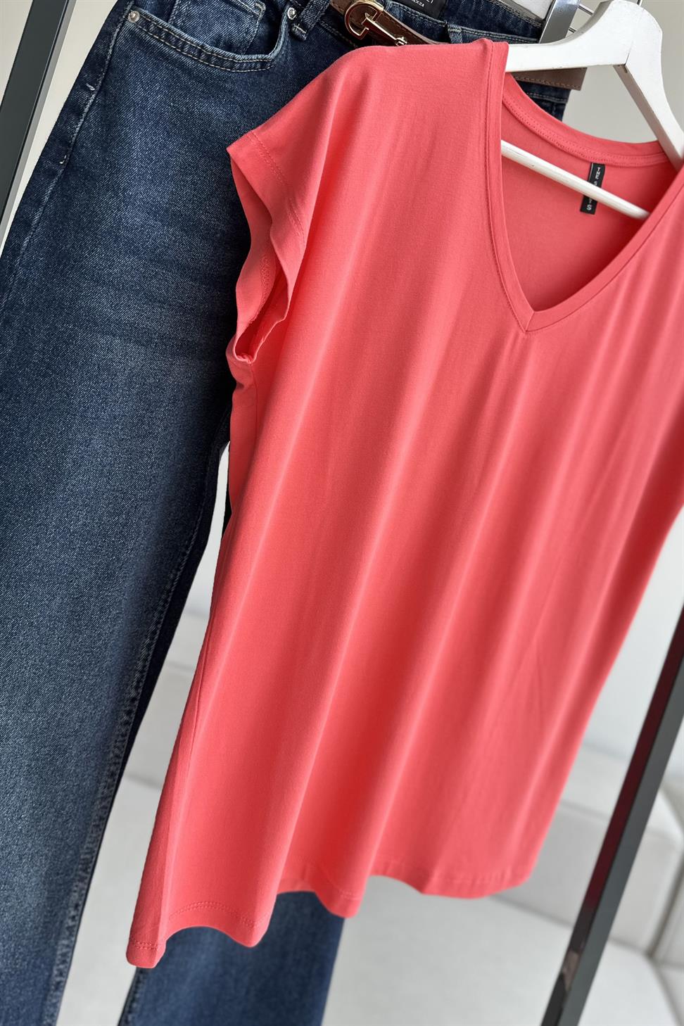 Soft Line V Yaka Basic Tişört Nar Çiçeği