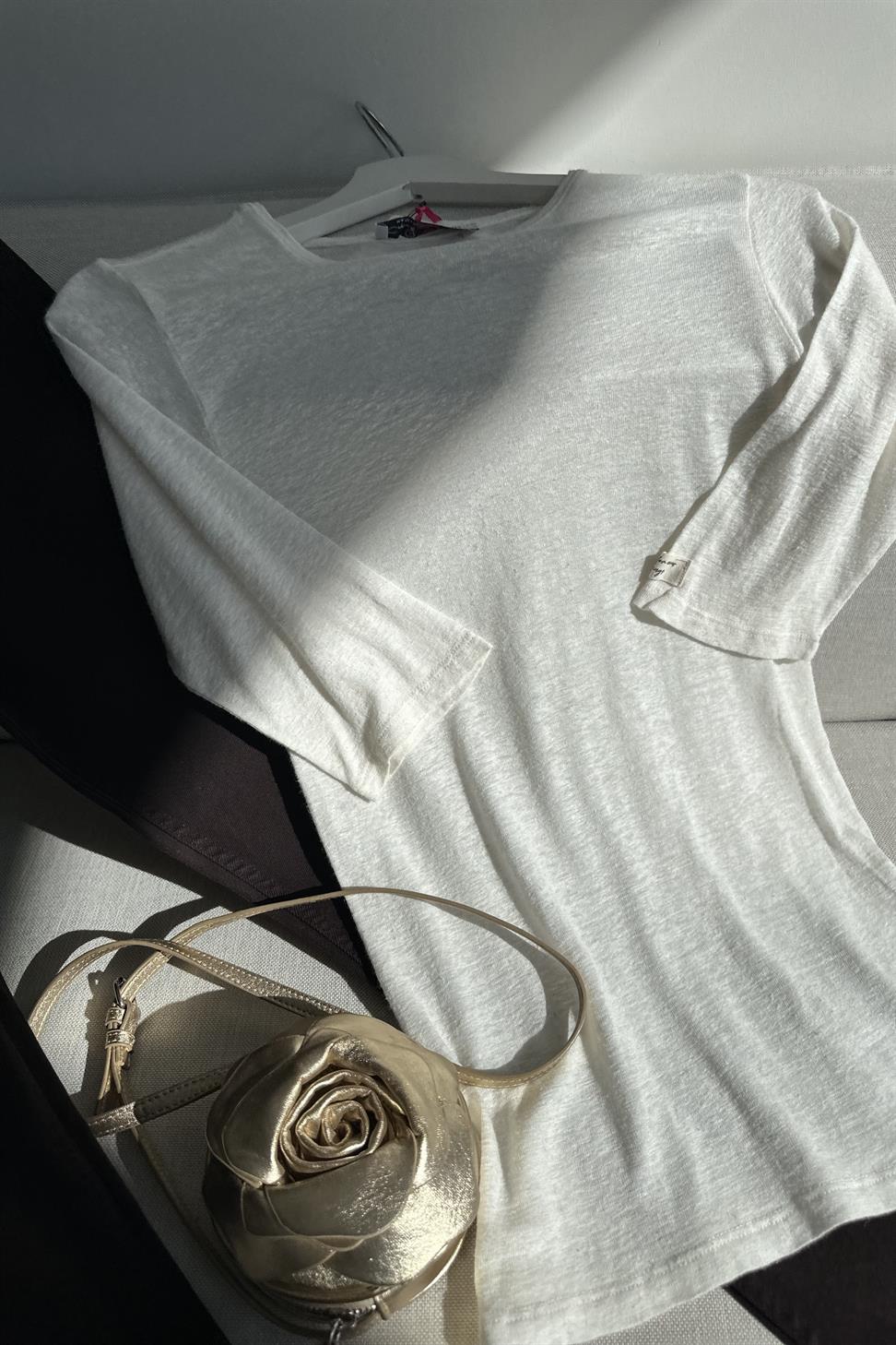 Soft Seri Özel Dokulu Basic Bluz Ekru