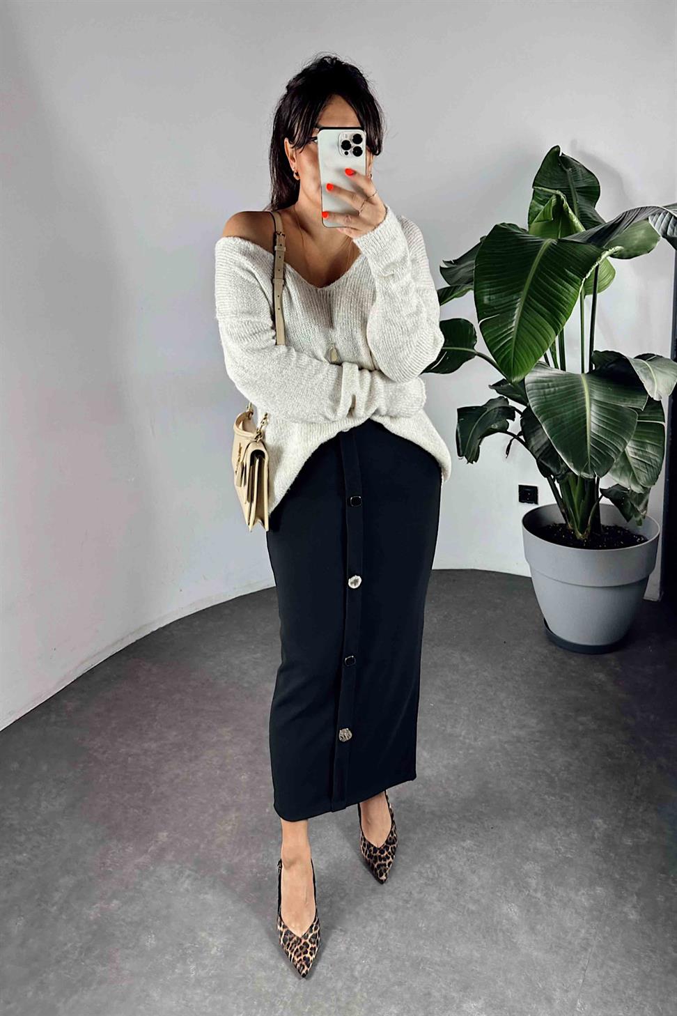 Tasarım Düğme Detaylı Ottoman Kumaş Kadın Etek Siyah