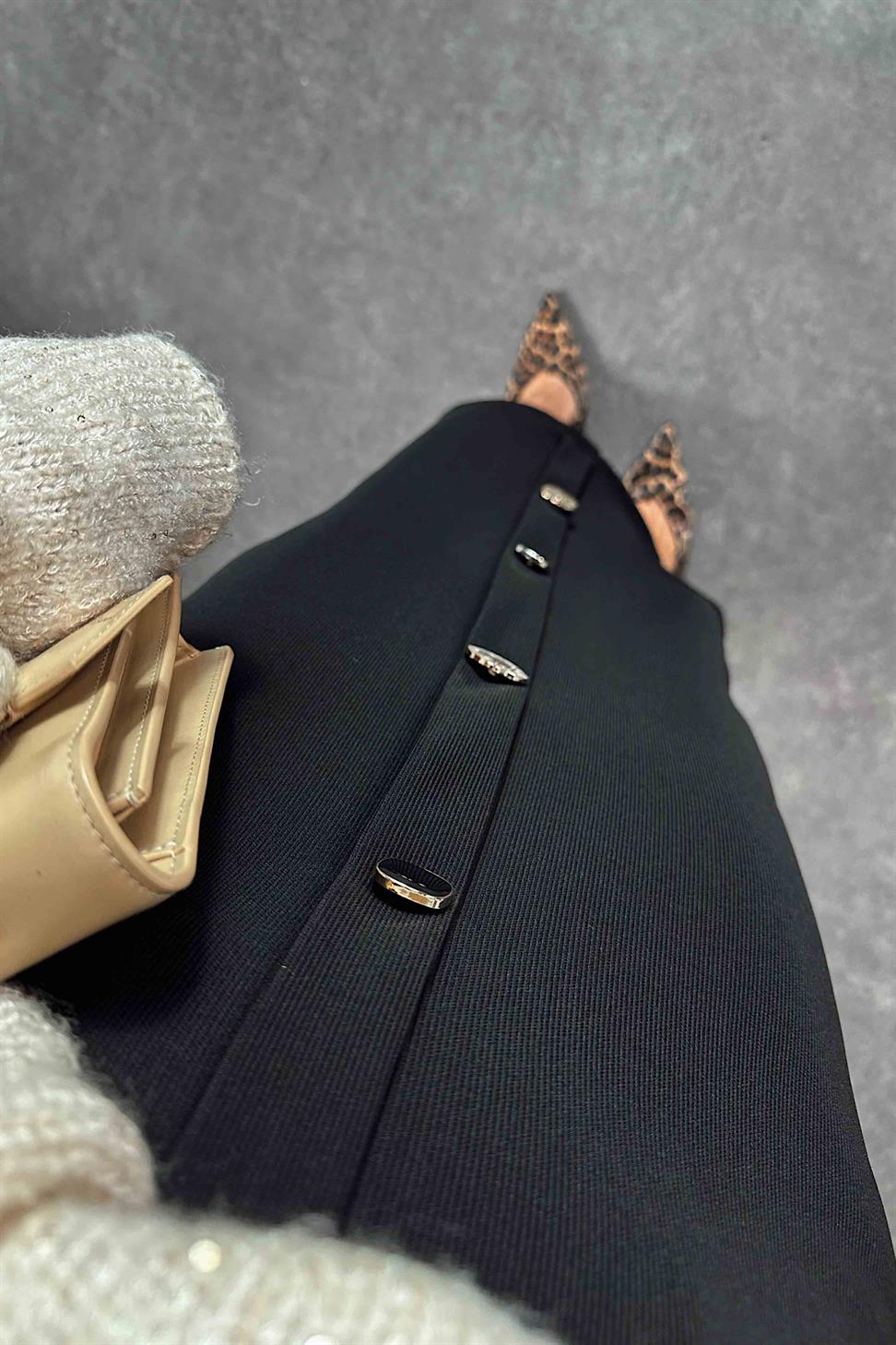 Tasarım Düğme Detaylı Ottoman Kumaş Kadın Etek Siyah
