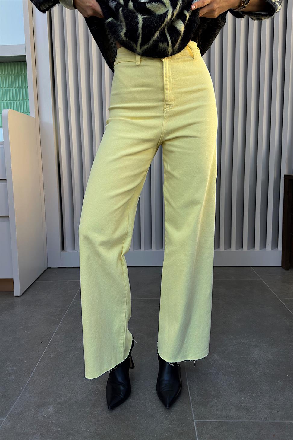 Ultra Yüksek Bel Paça Lazer Kesim Straight Fit Jean Pantolon Sarı