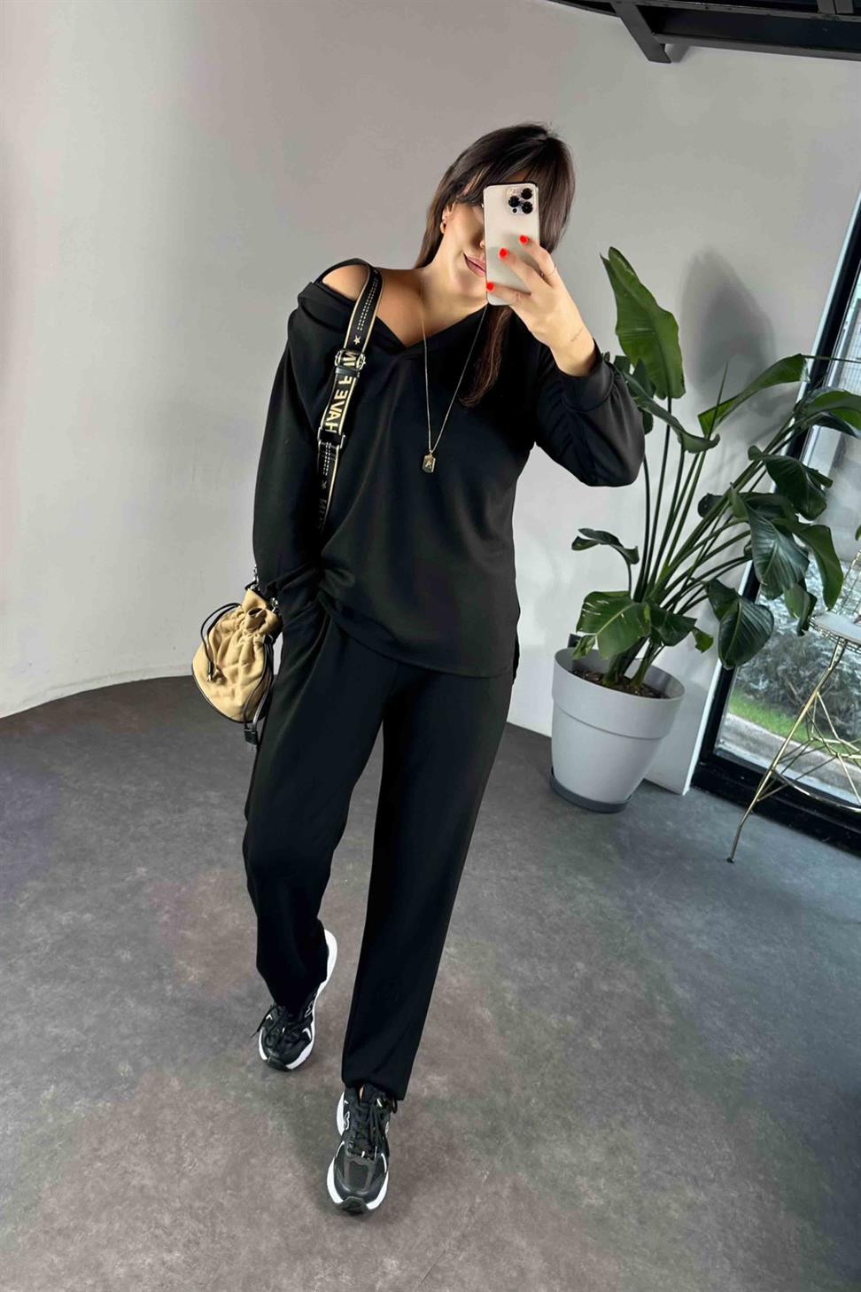 V Yaka Kapüşonlu İkili Kadın Takım Siyah