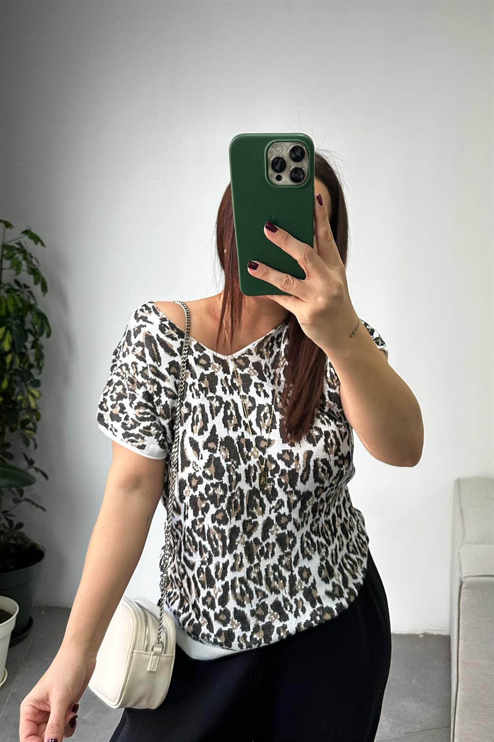 V Yaka Leopar Desen Triko Bluz Ekru