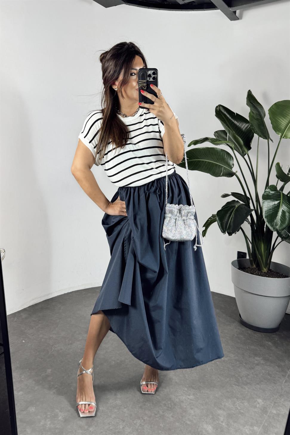 Viskon Kumaş Cep Detaylı Etek Lacivert