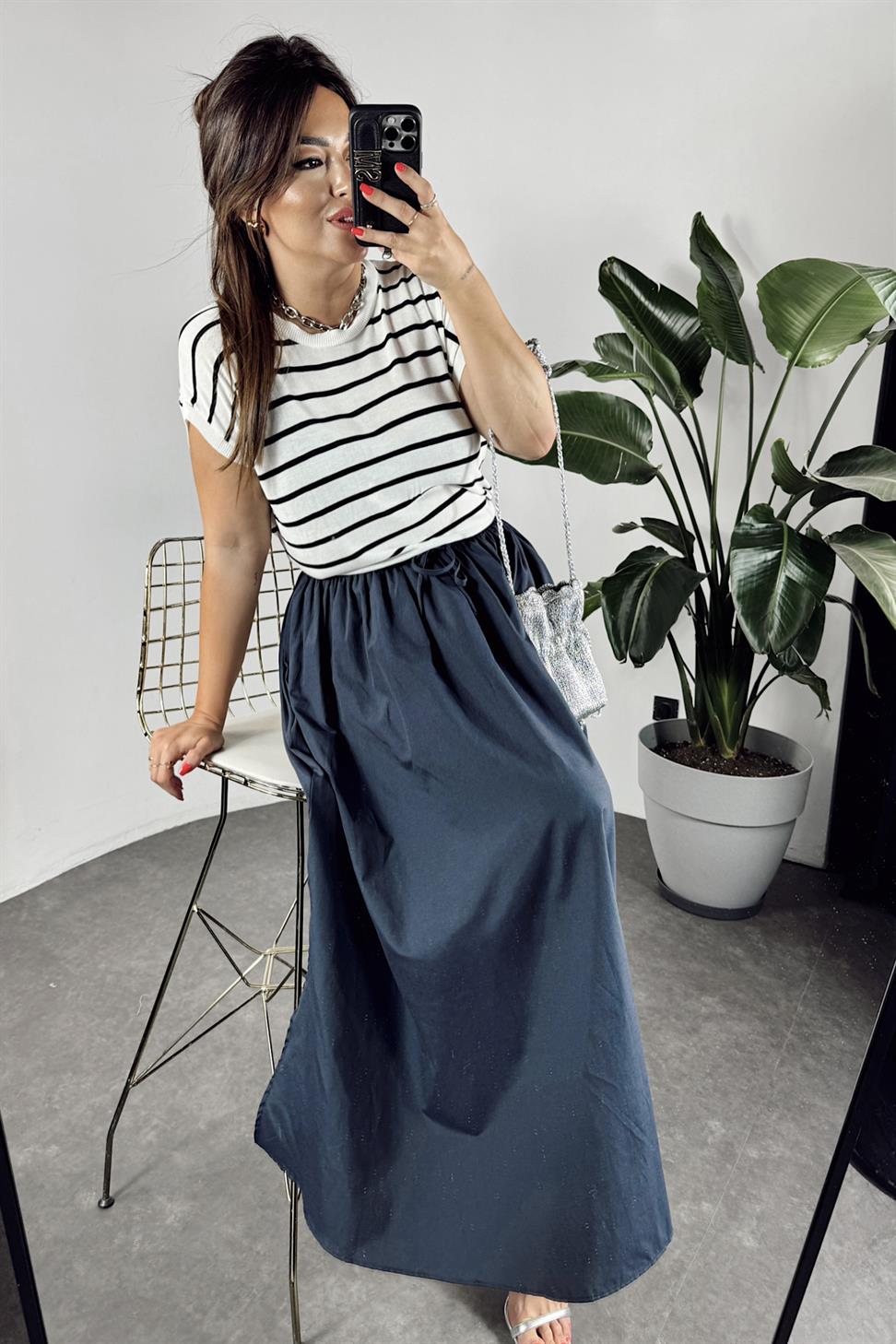 Viskon Kumaş Cep Detaylı Etek Lacivert