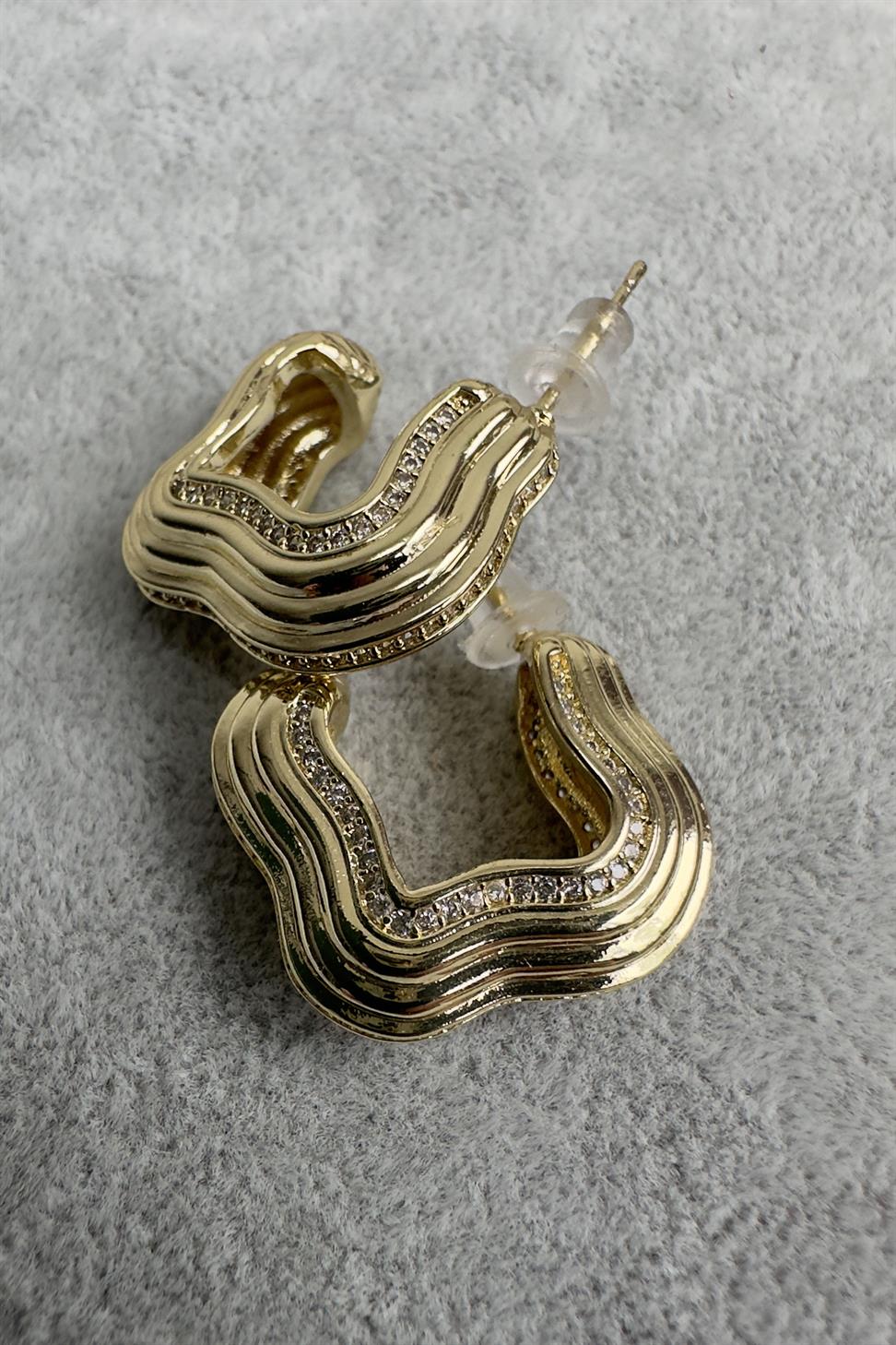 Xuping Dolgu Model Zirkon Taşlı Kare Küpe Gold
