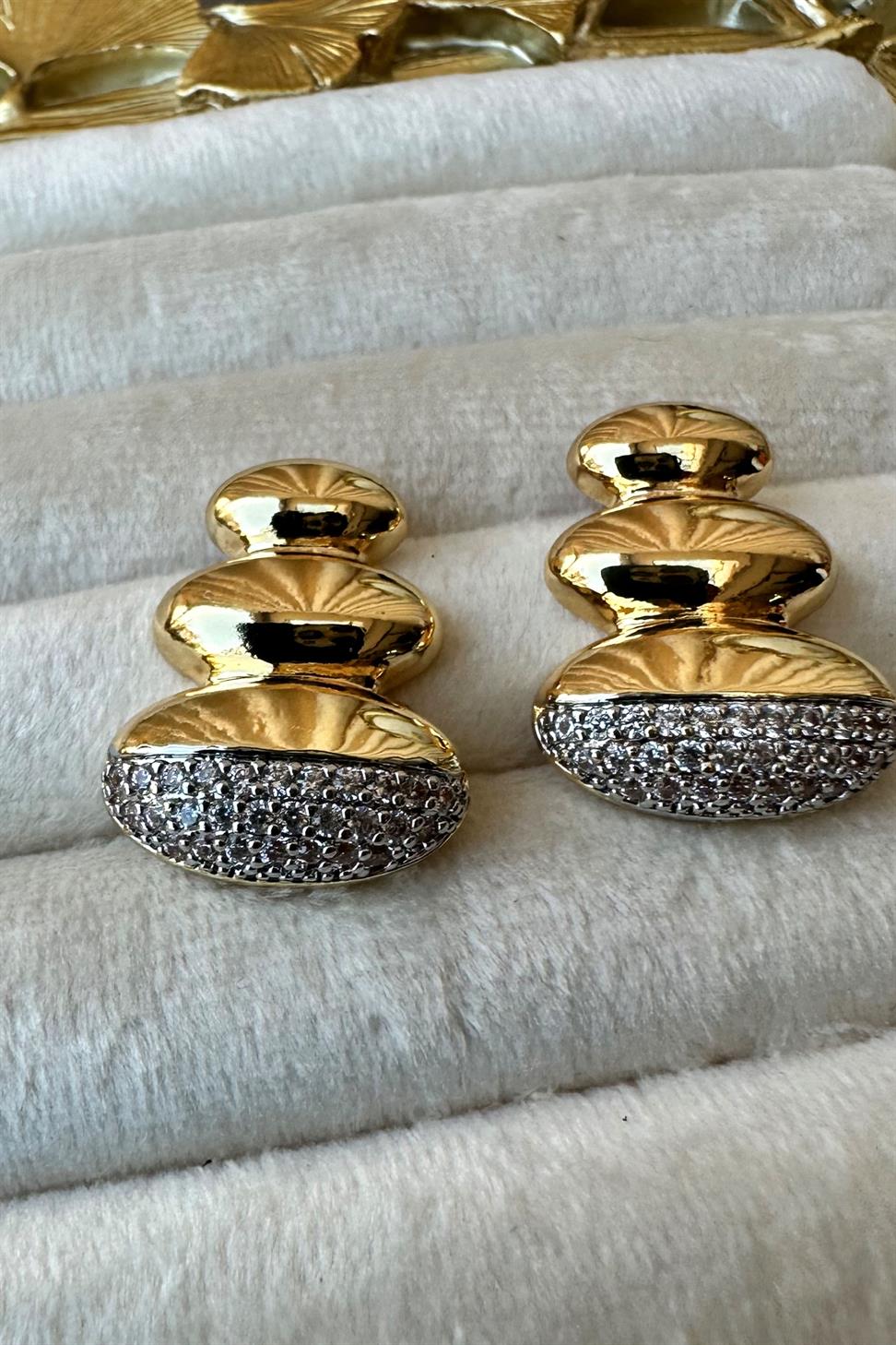 Xuping Sculptura Zirkon Taşlı Gold Küpe