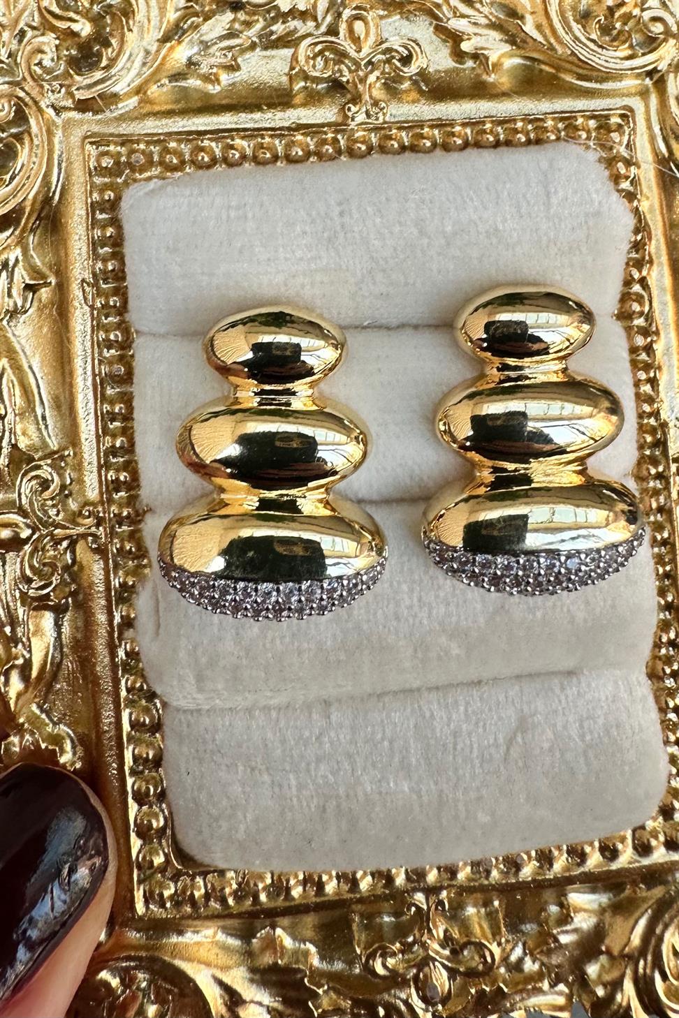 Xuping Sculptura Zirkon Taşlı Gold Küpe