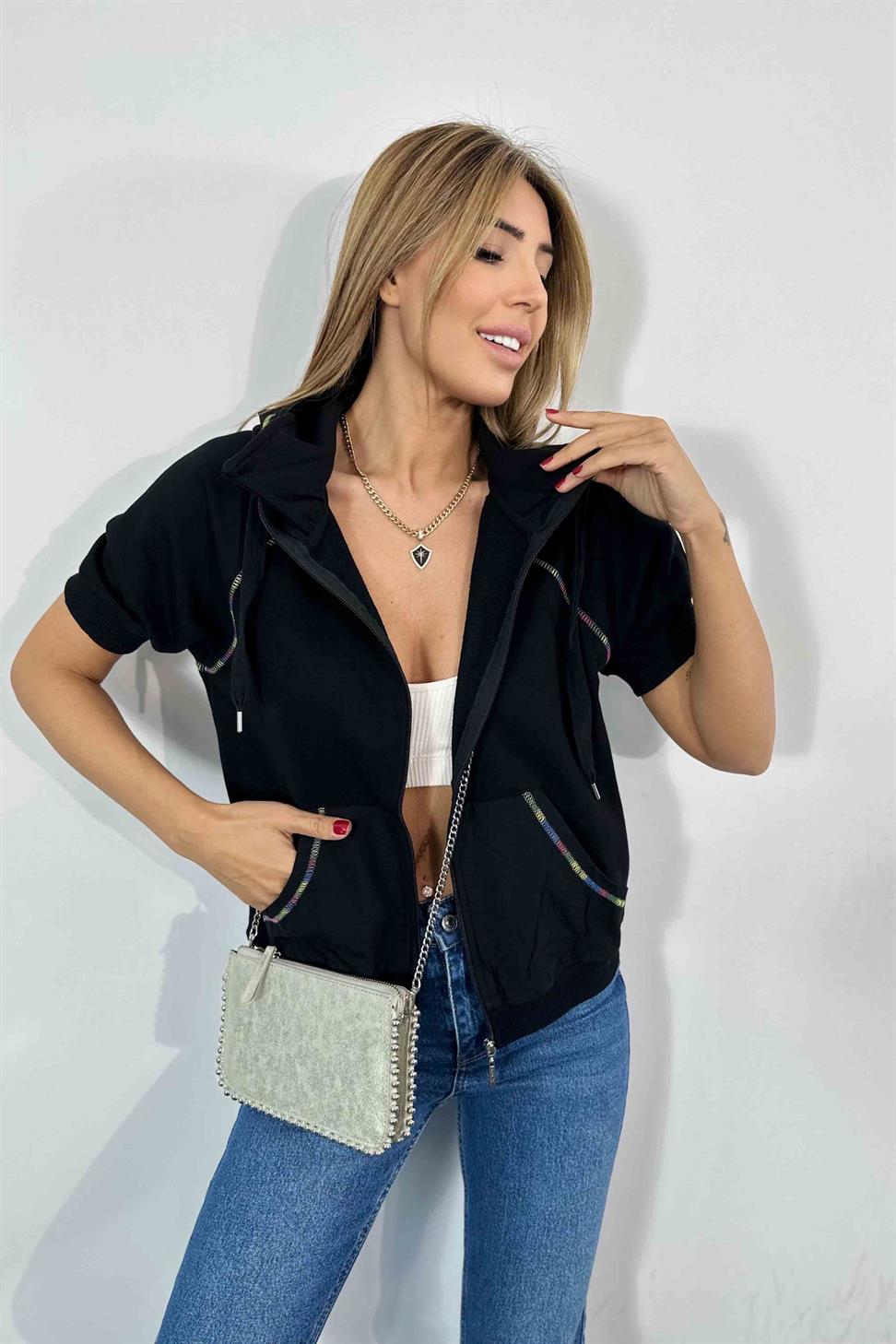 Renkli Dikiş Detay Kapüşonlu Sweatshirt Siyah