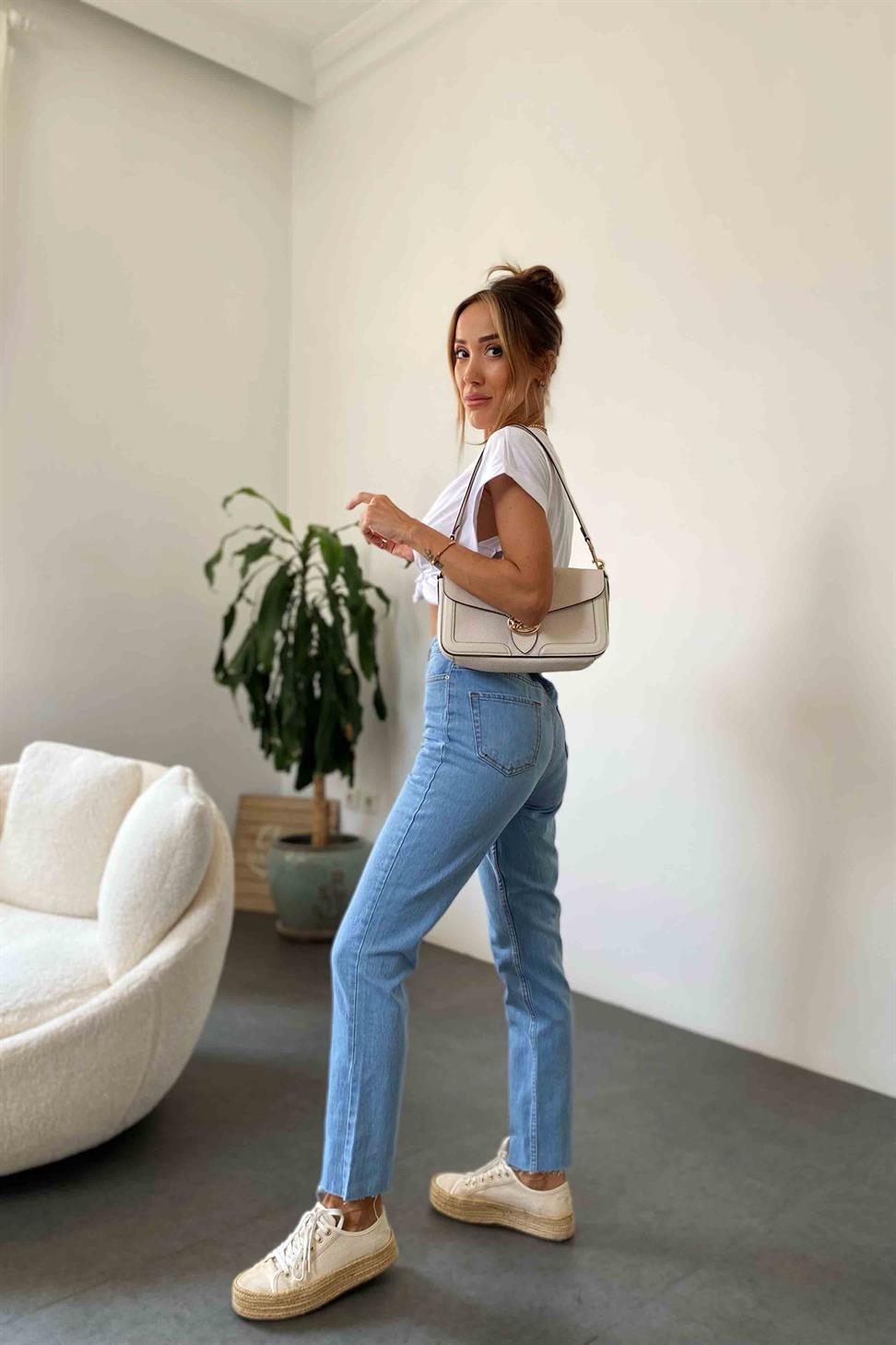 Yüksek Bel Mom Jean Pantolon Açık Mavi