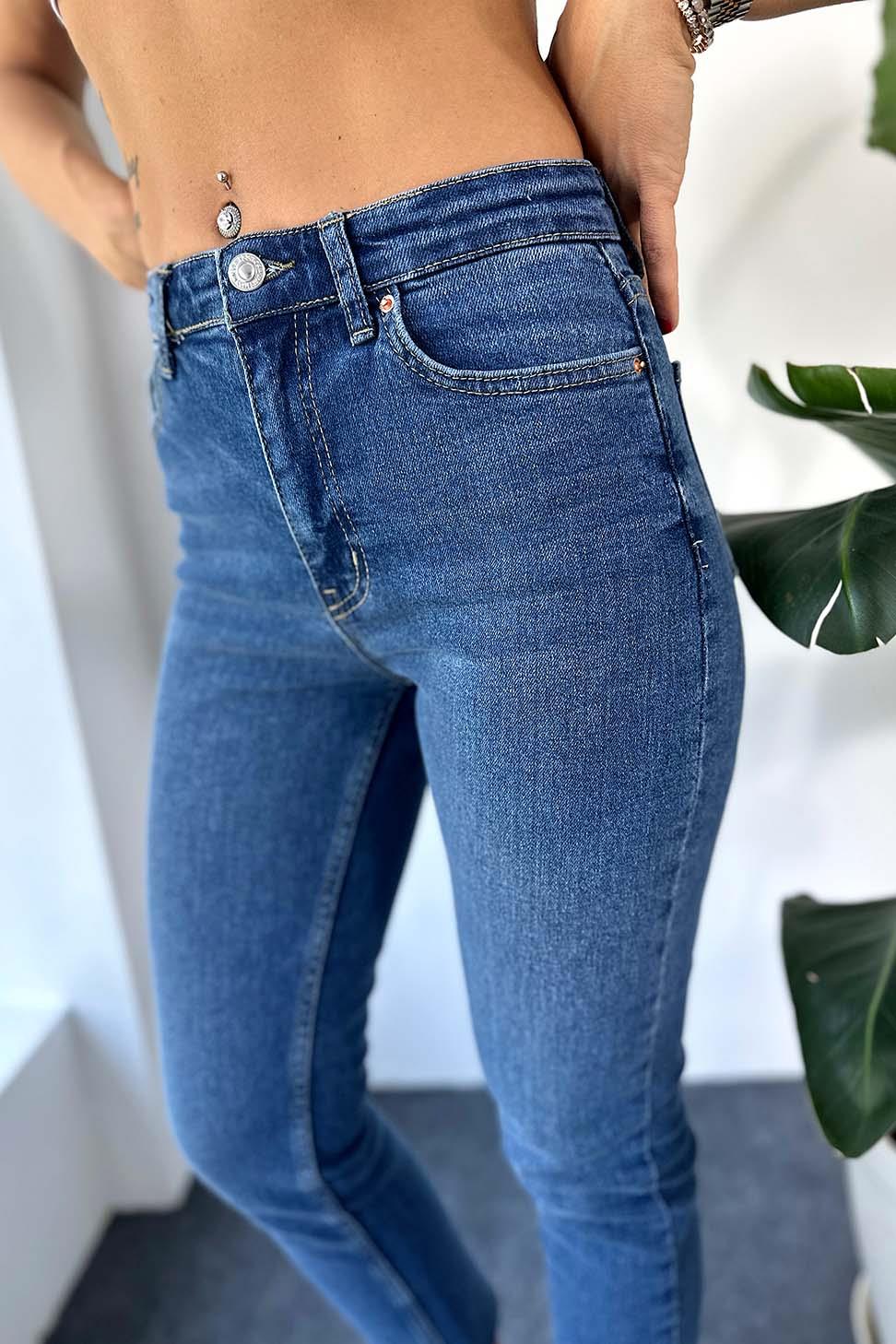 Yüksek Bel Paçası Kesik Likralı Mom Jean Pantolon Mavi